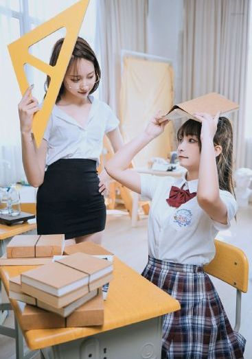 美女四肢被绑在床扒衣小说_158分钟完整版动漫免费观看